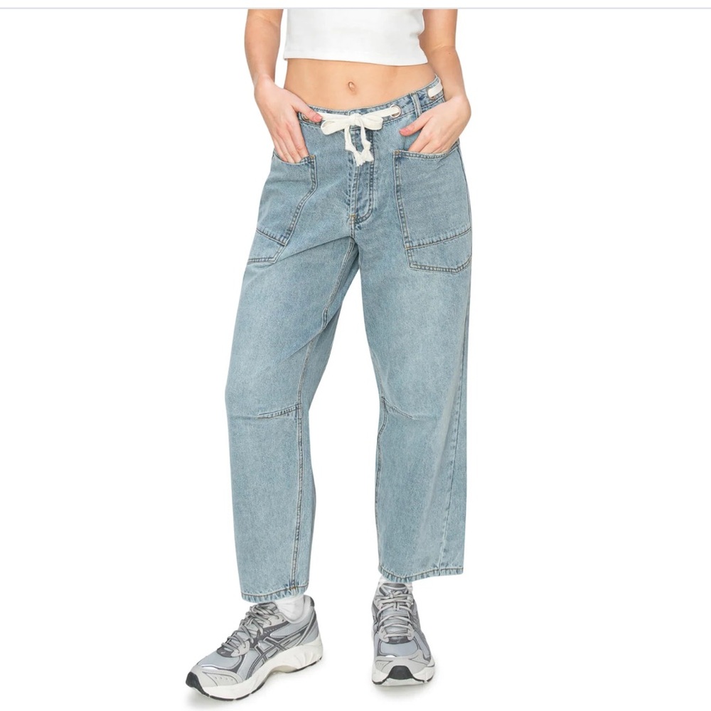 Cali1850 barrel legs big patch pockets Women's‎ Light Blue Jeans 1/25
